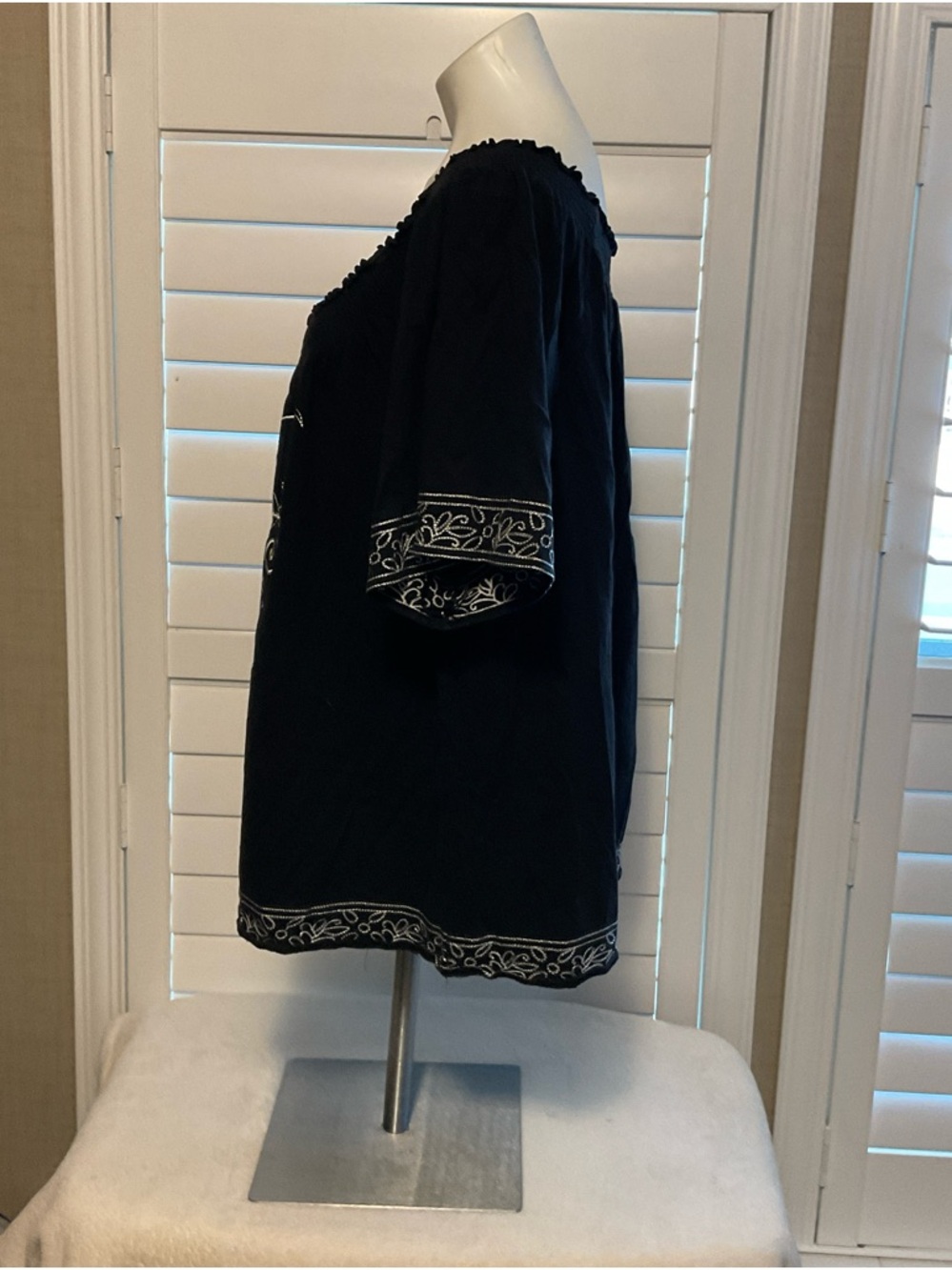 Style & Co. Black Short-Sleeve Embroidered Peasant Tunic - Picture 4 of 6